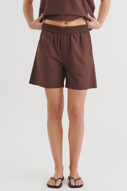 Basic Apparel | Shorts | Silje, chicory coffee