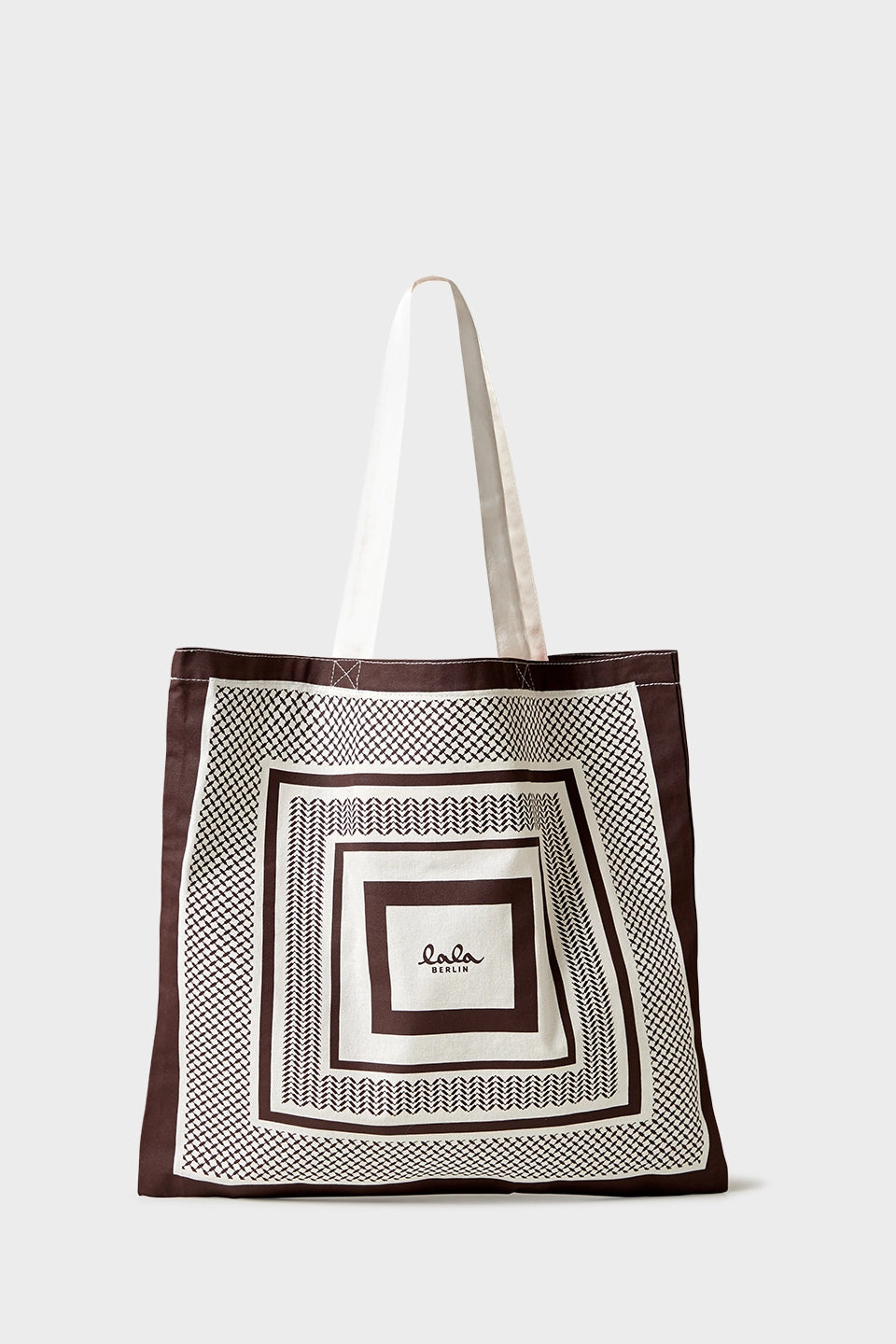 Lala Berlin Tote Maja Canvas – Shopper i heritage stripe brown. Praktisk størrelse og elegant design i 100% bomuld. 