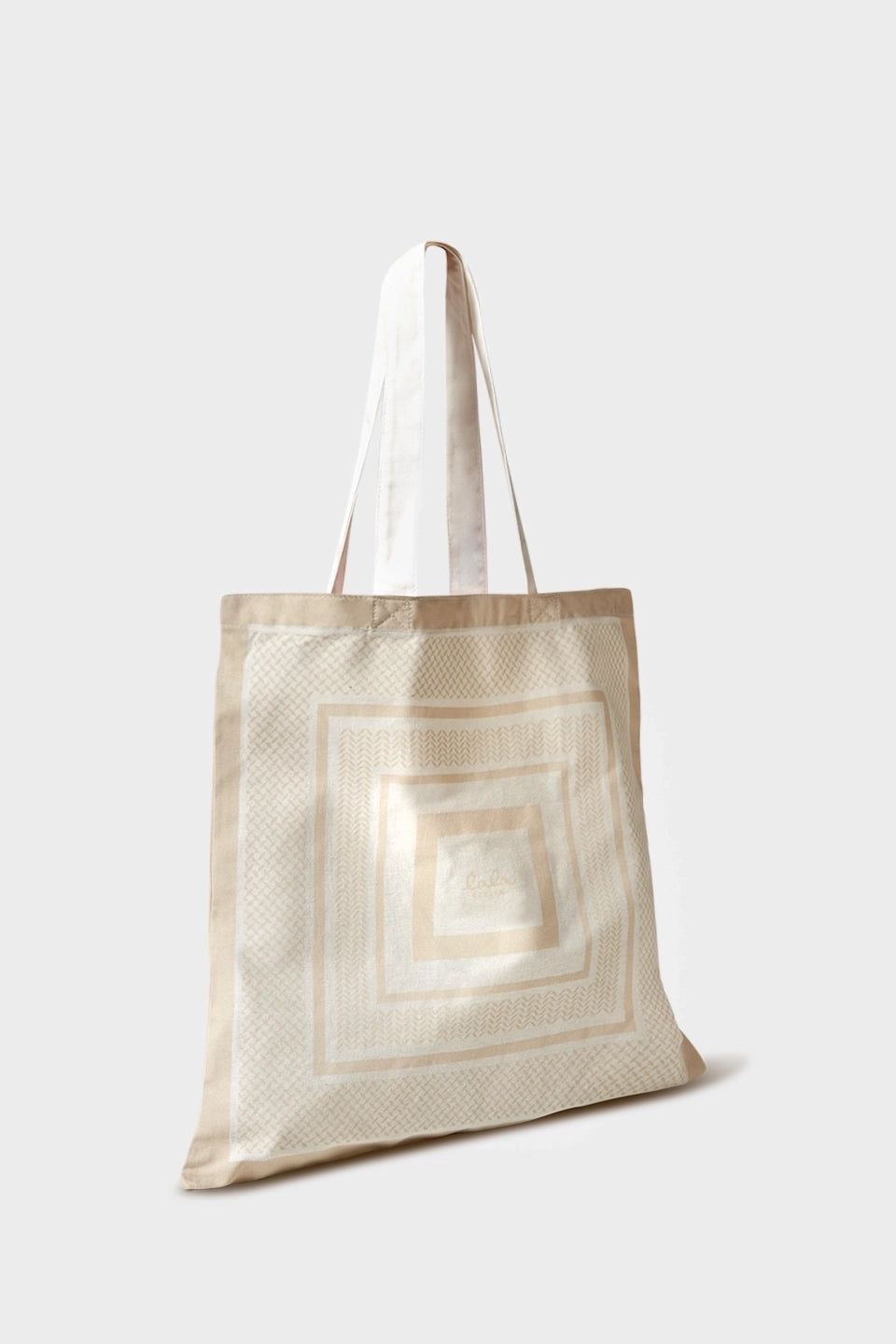 Lala Berlin Tote Maja Canvas – Shopper i heritage stripe cream. Praktisk størrelse og elegant design i 100% bomuld.