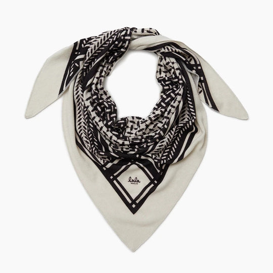 Lala Berlin | Tørklæde | Triangle Puzzle M cashmere, alabastro/antracite