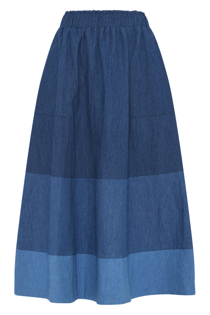 La Rouge Vita denimnederdel med patchwork i forskellige denimkvaliteter.