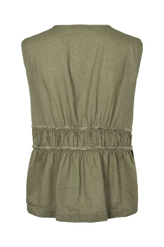 Rabens Saloner Helfred Cotton Top i Raw Lumber – let bomuldstop med feminine detaljer og afslappet pasform.