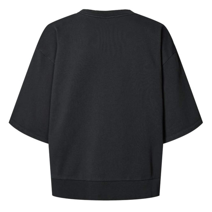 Rabens Saloner Narah Sweat Top i sort økologisk bomuld med cropped, oversized boxy pasform og trekvartsærmer. Bæredygtig og moderne sweatshirt. 