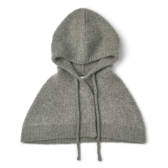 Sinika Sheep Knit Hood i grå med oversized hætte, knaplukning foran og snoretræk – uldblandet hue/hætte til både praktisk og dekorativ brug.
