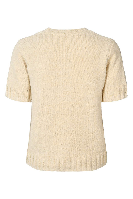 Rabens Saloner Elka Towelling Knit T-shirt i sand med rund hals, korte ærmer og blød frottéstruktur.