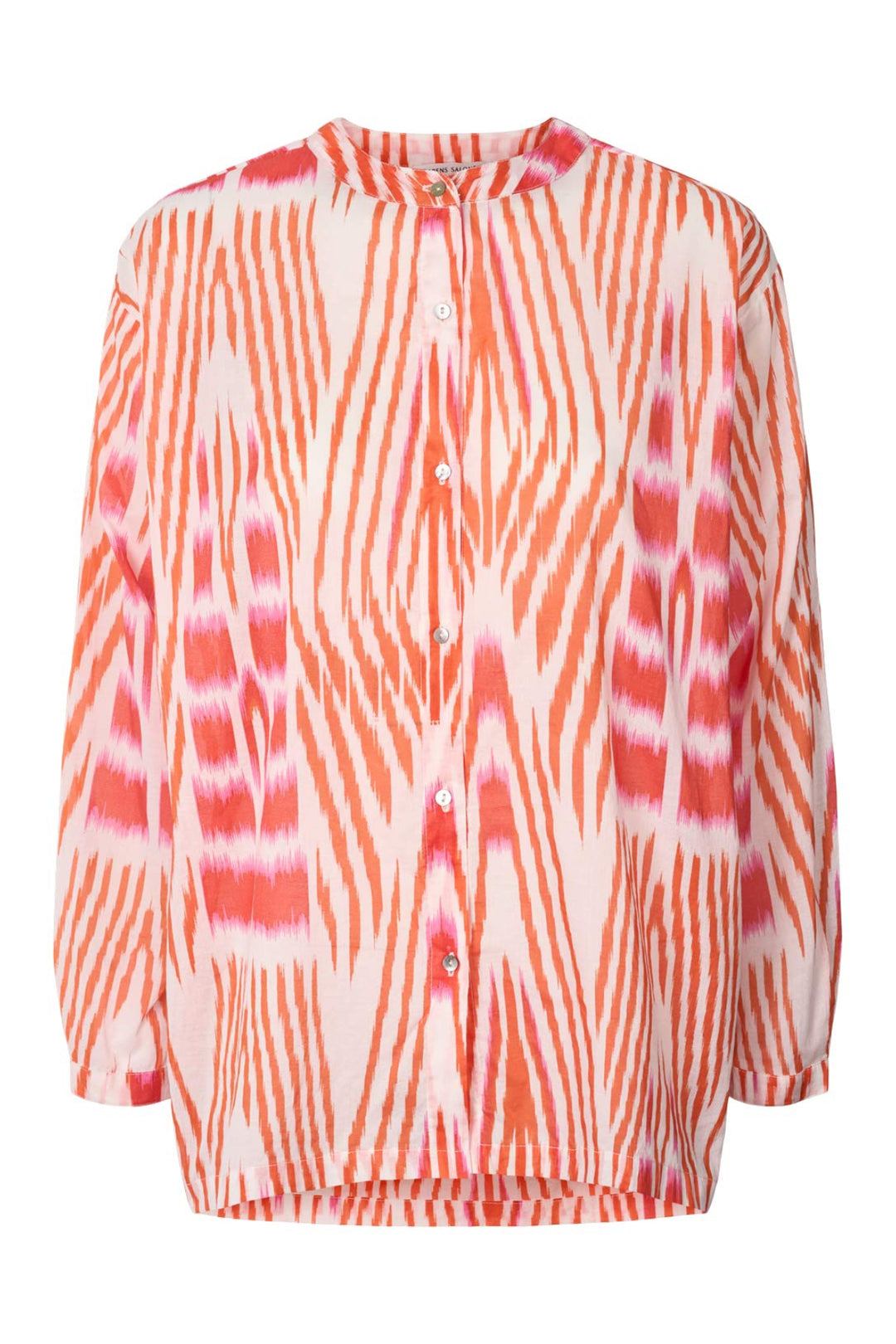 Rabens Saloner Sibyl Ikat Voile Shirt i mandarin pink ivory – let bomuldsskjorte med håndfarvet ikat-print.