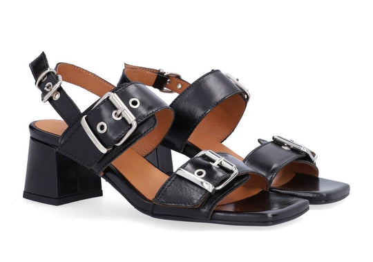 Billi Bi A9635 sandal i black calf – sandal med blokhæl, brede stropper og sølvspænder.