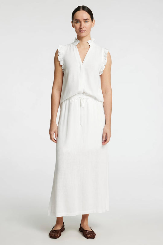 Selected Femme Viva SL top snow white – ærmeløs top med flæser og V-hals.