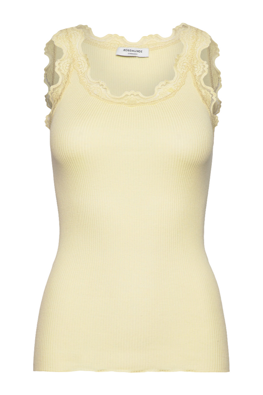 Rosemunde | Silketop | RWBabette SL U-neck, pastel yellow