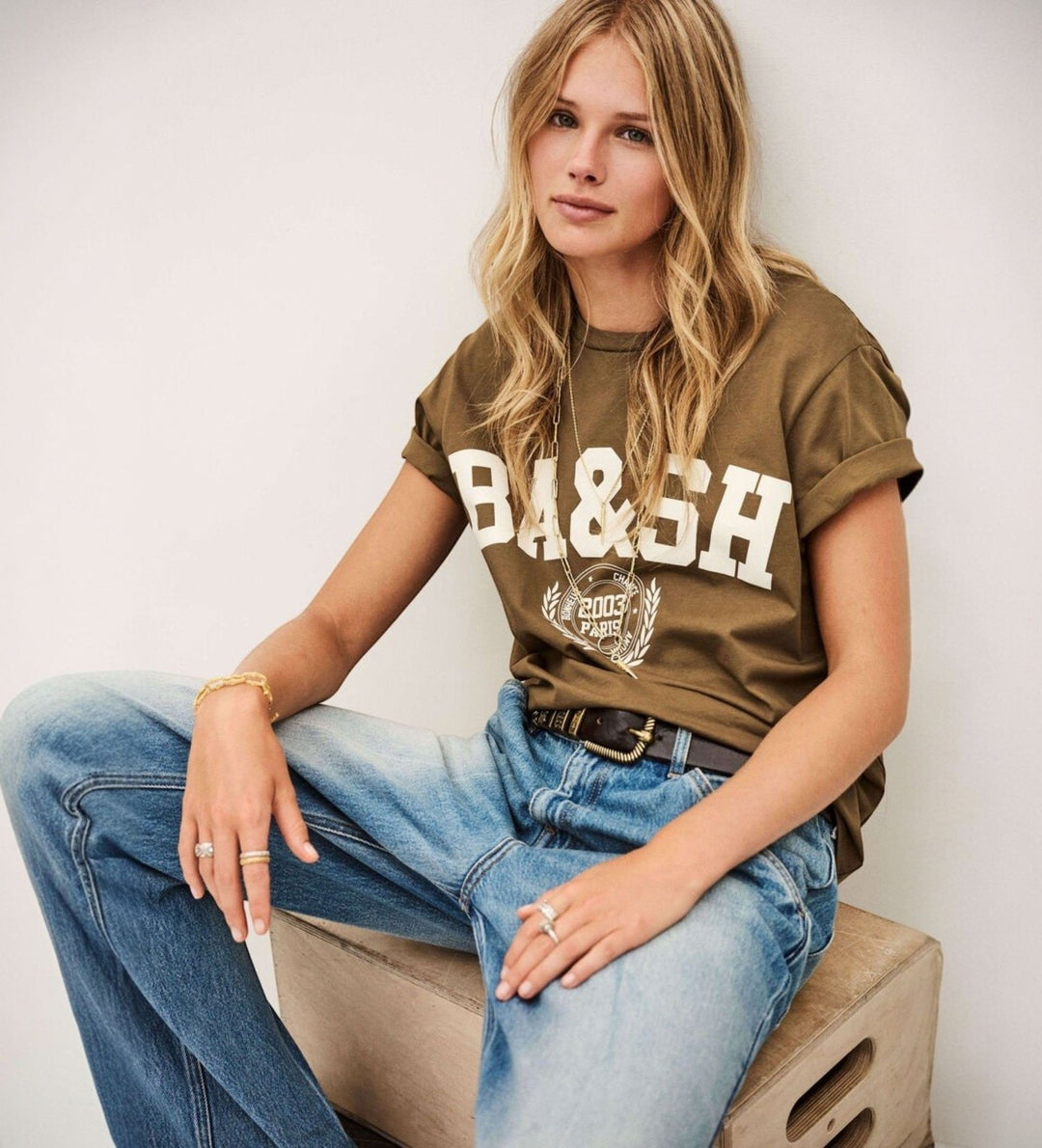 ba&sh Ioni T-shirt i café i 100% økologisk bomuld.