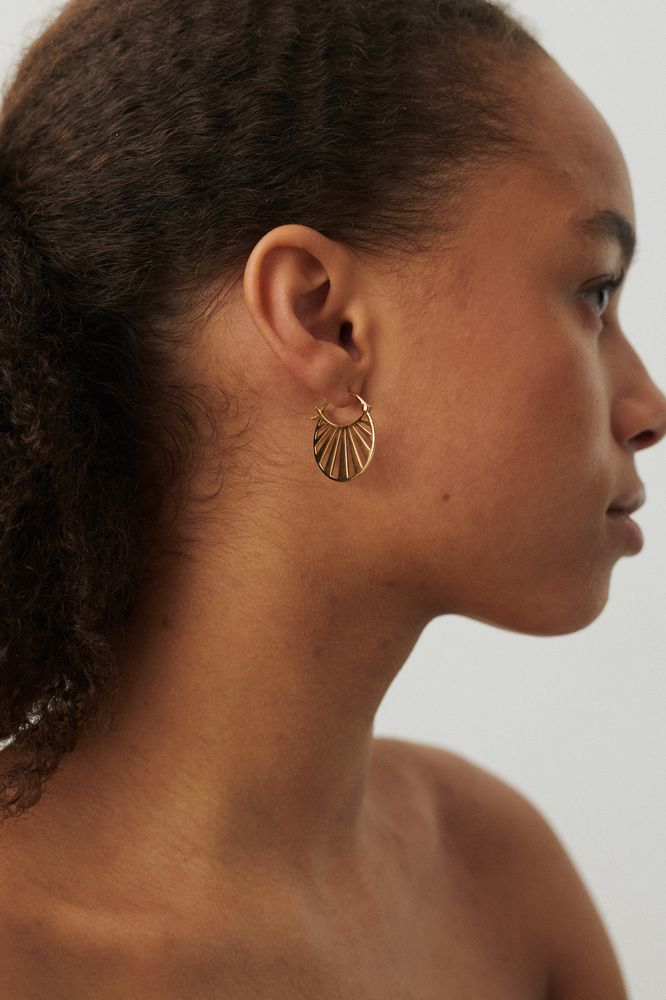 Pernille Corydon Misty Light Earrings – Forgyldt Genbrugssølv med Tidløst Design