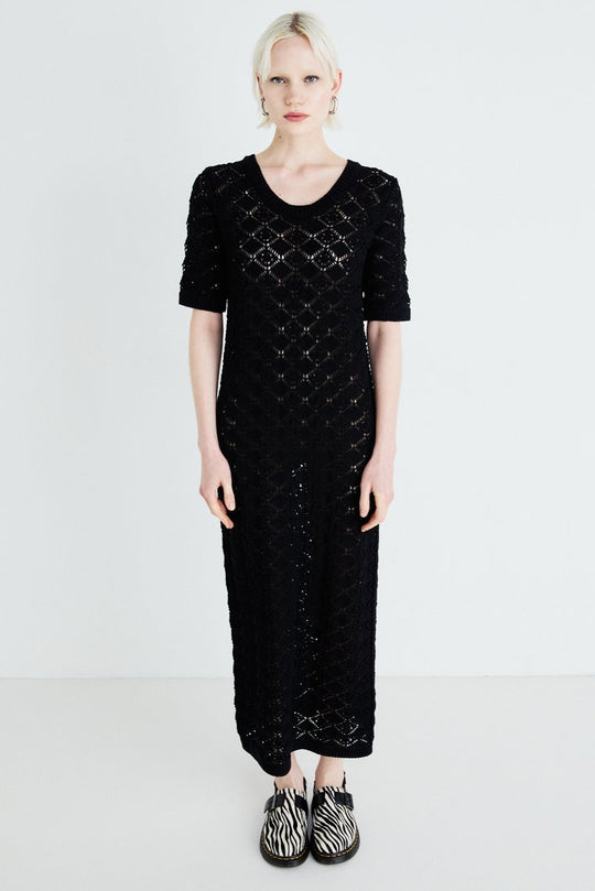 Selected Femme Fina Long Knit Structure Dress i sort strik.
