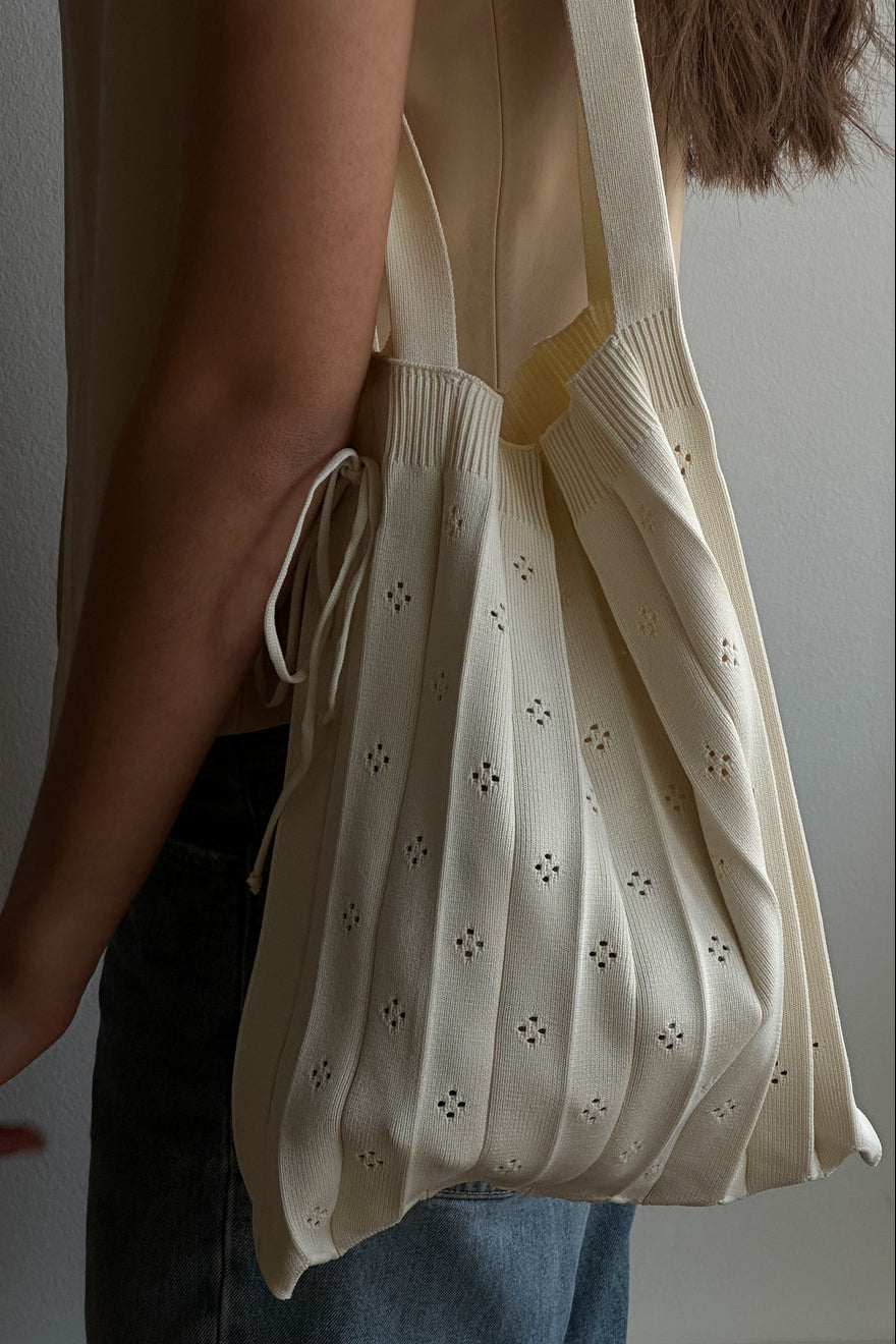 Pico Fleur Bag shopper i ivory med strikket struktur.