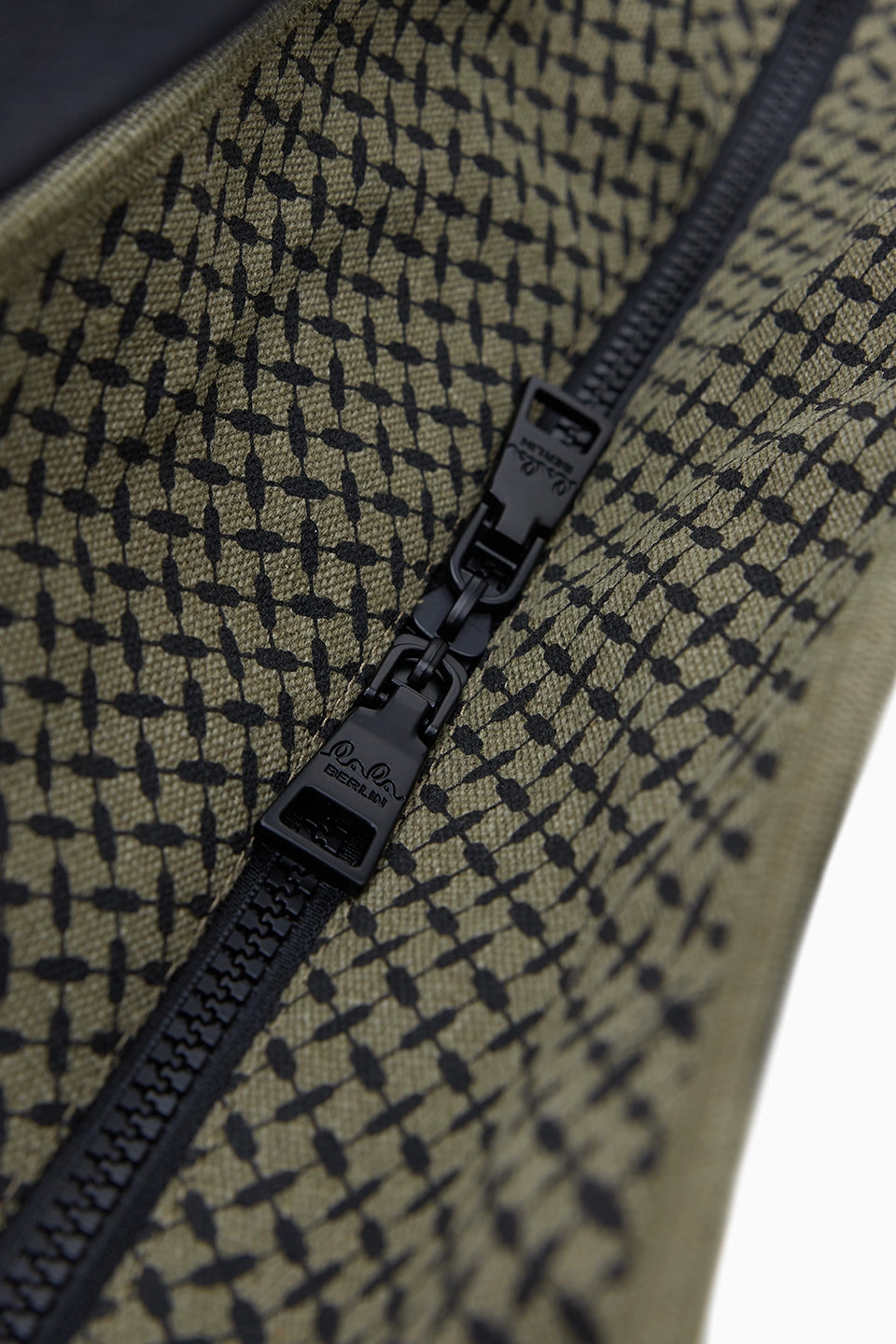 Lala Berlin | Shopper | Mason canvas, olive/black
