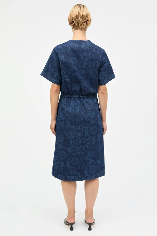 Mads Nørgaard Lazor Denim Sanne Dress med blomsterprint