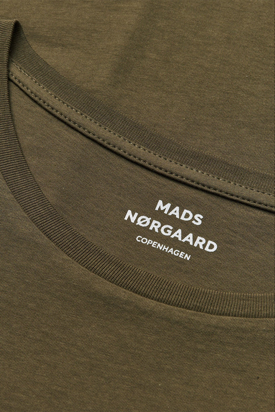 Mads Nørgaard Fine Jersey Teasy Tee FAV i Tarmac set bagfra