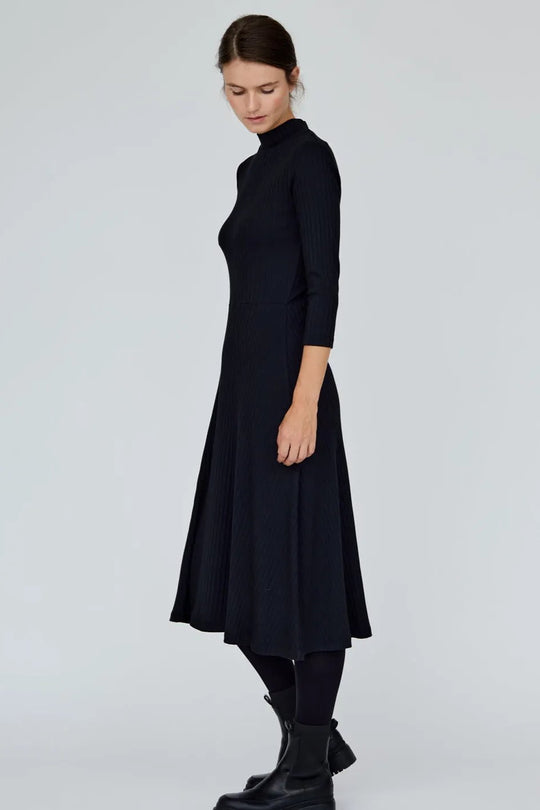Basic Apparel Zinnia Long kjole i sort